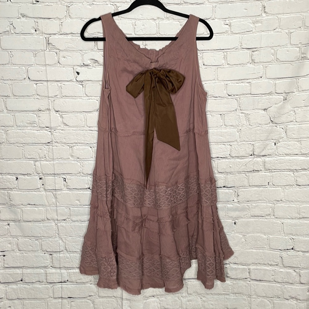Sleeveless dress